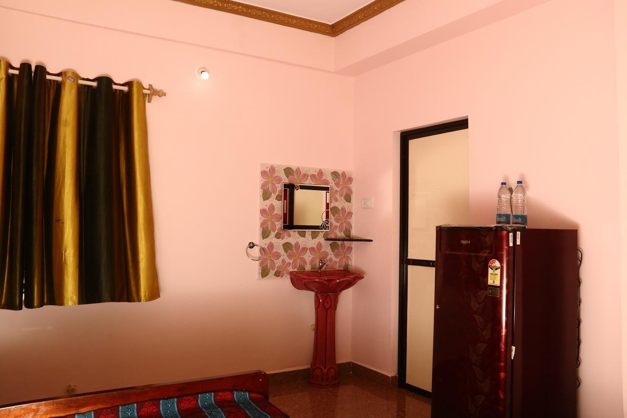 Sai Guru Guest House 안주나 외부 사진